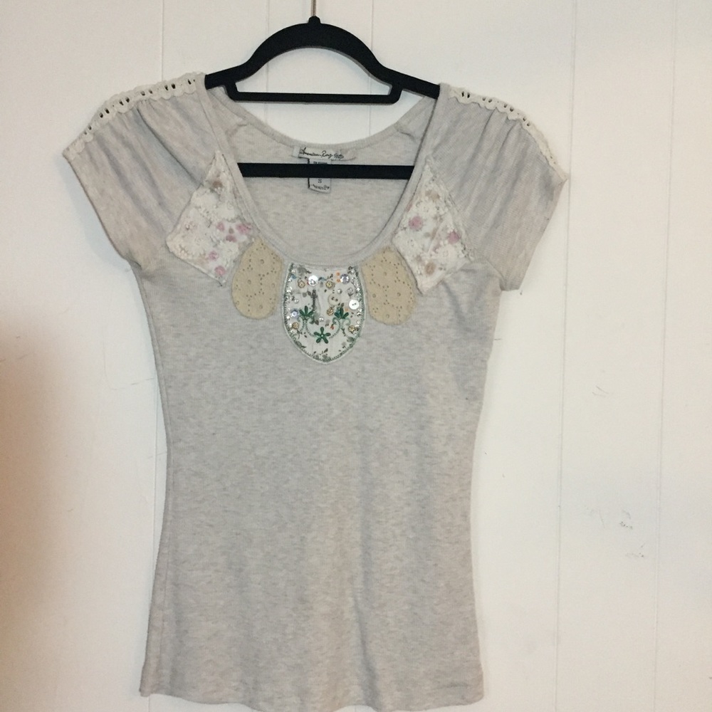 Embroidered t-shirt - Picture 3 of 5